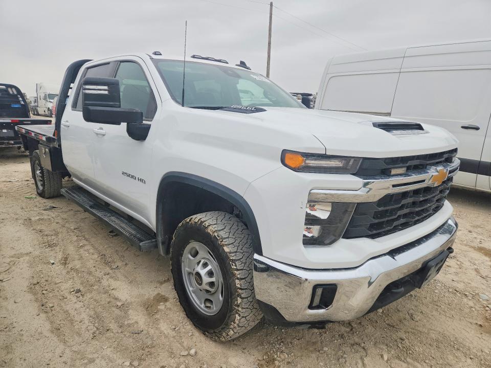 2024 Chevrolet Silverado VIN 1GB1YNE79RF220400 COPART salvage auction — NORMAL WEAR, NJ - CERTIFICATE OF TITLE, sold $30,500 on 2026-07-30 (photo 4)