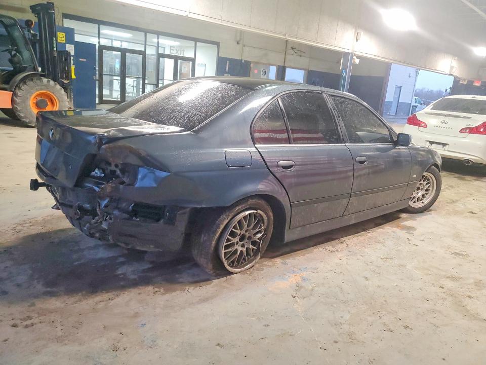 2000 BMW 5 series VIN WBADM5346YBY18721 COPART salvage auction — SIDE, In - Bill Of Sale - Parts Only, sold $150 on 2026-07-31 (photo 3)