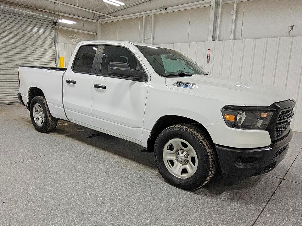 2024 Ram 1500 VIN 1C6RRECT2RN152157 COPART salvage auction — MINOR DENT/SCRATCHES, AZ - CERTIFICATE OF TITLE, sold $7,700 on 2026-07-23 (photo 4)