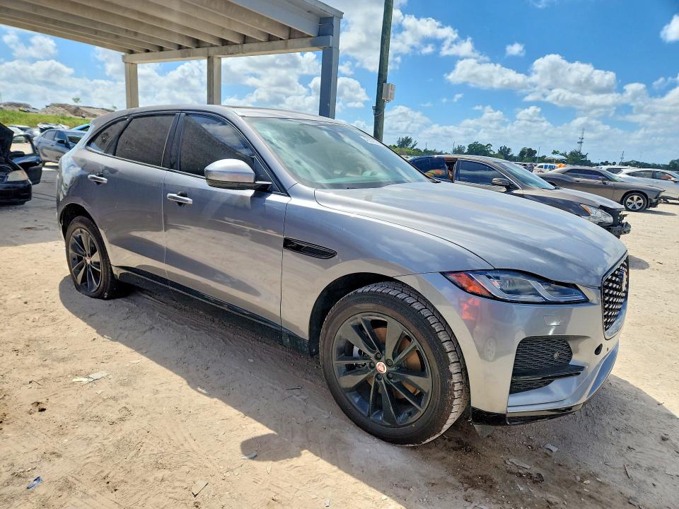 2022 Jaguar F-pace VIN SADCJ2EX3NA699447 COPART salvage auction — MINOR DENT/SCRATCHES, Va - Certificate Of Title, sold $11,800 on 2026-07-27 (photo 4)
