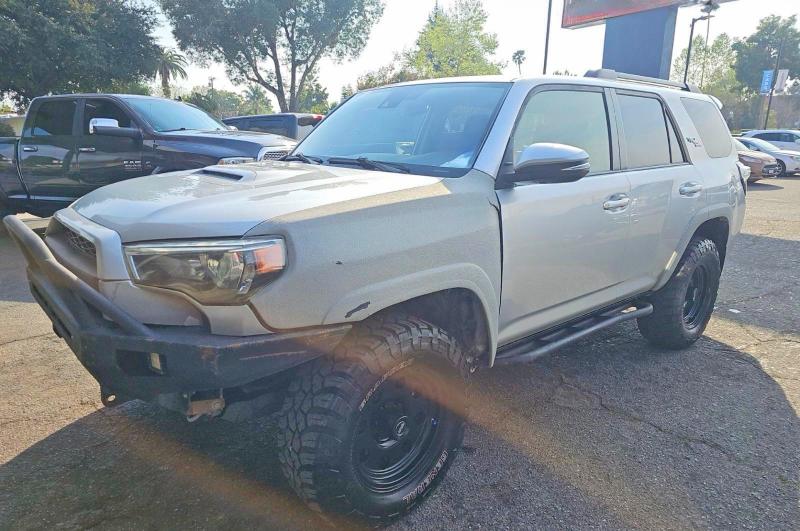 2020 Toyota 4runner VIN JTEBU5JR1L5756902 COPART salvage auction — NORMAL WEAR, Ca - Certificate Of Title (P), sold $16,400 on 2026-07-09 (photo 2)