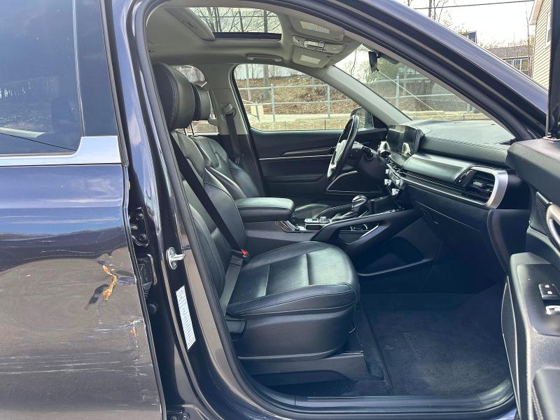 2025 Kia Telluride VIN 5XYP64GC1SG582644 COPART salvage auction — MINOR DENT/SCRATCHES, FL - CERTIFICATE OF DESTRUCTION, sold $15,800 on 2026-07-29 (photo 6)