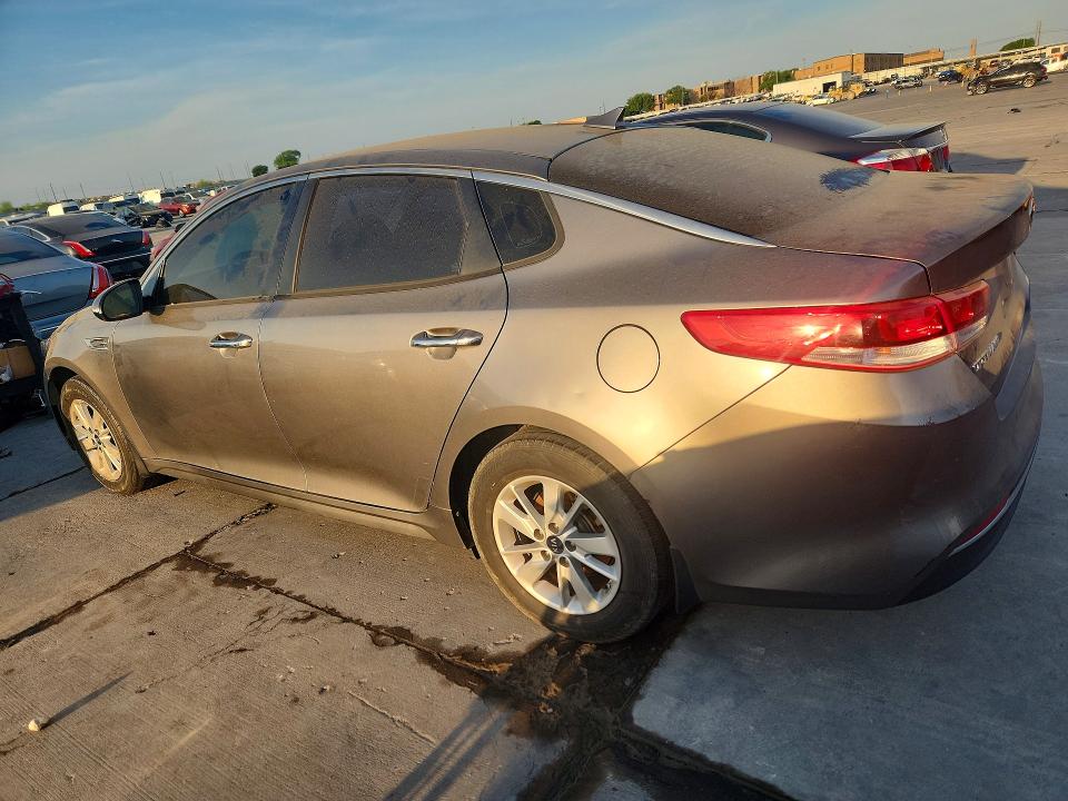 2017 Kia VIN 5XXGT4L3XHG173120 COPART salvage auction — VANDALISM, Tx - Cert Of Title-Rebuilt Salvage, sold $475 on 2026-07-30 (photo 2)
