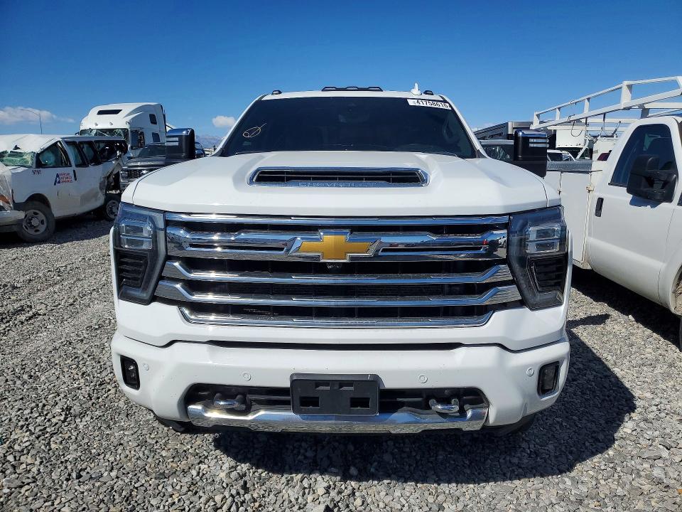 2024 Chevrolet Silverado 3500 VIN 1GC4YVEY7RF199256 COPART salvage auction — MINOR DENT/SCRATCHES, Ca - Certificate Of Title, sold $60,500 on 2026-07-29 (photo 5)