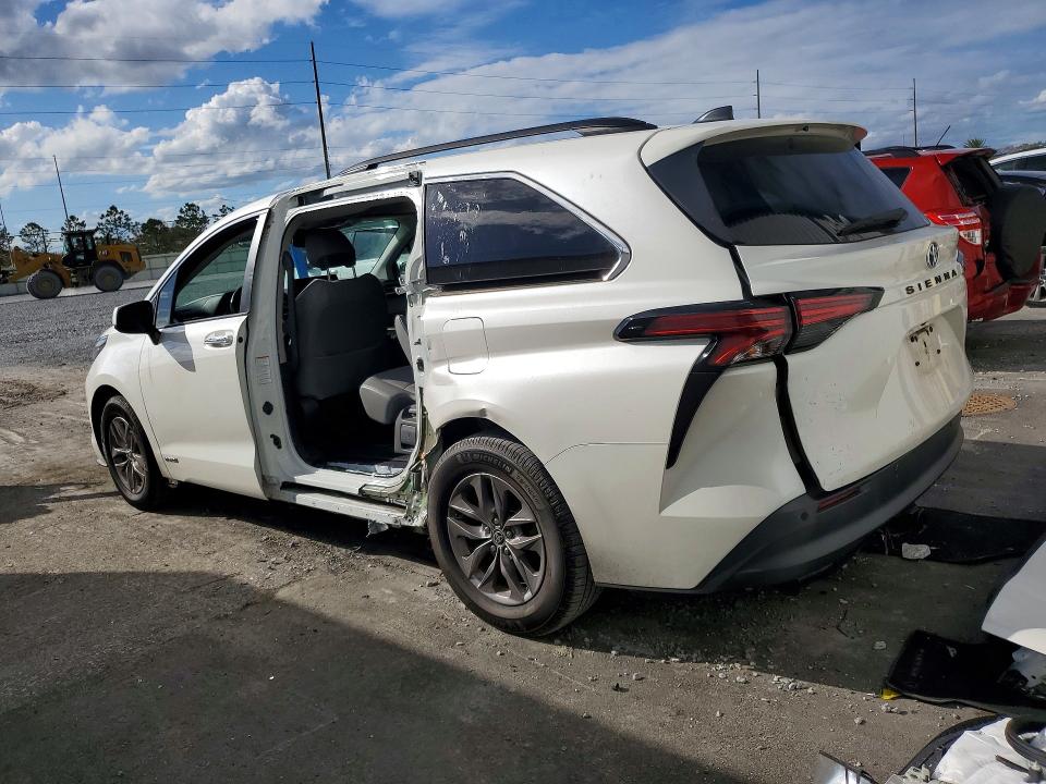 2021 Toyota Sienna VIN 5TDYRKEC4MS026577 COPART salvage auction — SIDE, Fl - Certificate Of Destruction, sold $13,700 on 2026-07-06 (photo 2)