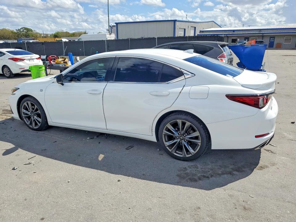 2019 Lexus Es 350 VIN 58ABZ1B10KU026821 COPART salvage auction — MINOR DENT/SCRATCHES, Mt - Certificate Of Title, sold $17,400 on 2026-07-28 (photo 2)