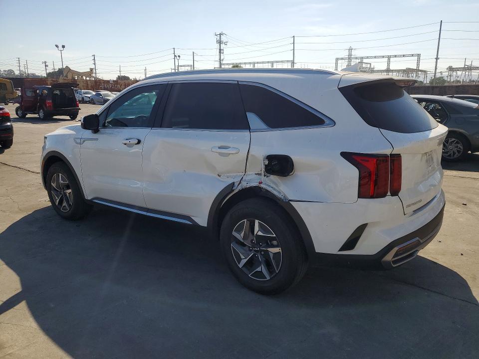 2023 Kia Sorento VIN KNDRH4LG1P5198858 COPART salvage auction — SIDE, Salvage Title, sold $7,900 on 2026-07-24 (photo 2)