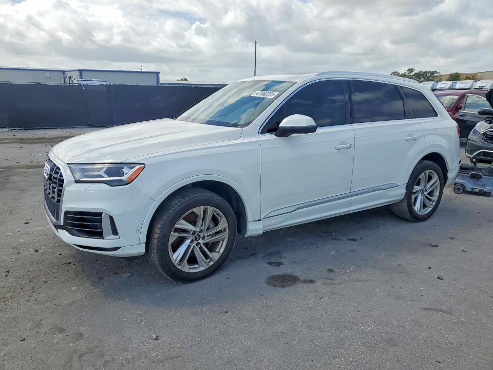2021 Audi Q7 VIN WA1LXAF7XMD014161 — COPART salvage auction photo