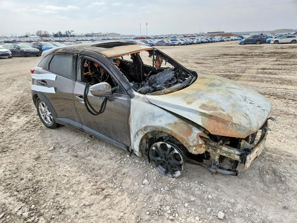 2016 Mazda Cx-3 VIN JM1DKFC7XG0138937 COPART salvage auction — BURN, NE - CERT OF TITLE-SALVAGE, sold $200 on 2026-07-28 (photo 4)
