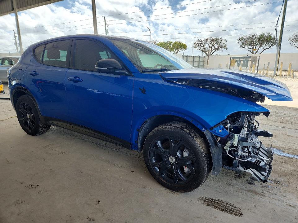 2024 Dodge Hornet VIN ZACPDFDW3R3A20021 COPART salvage auction — FRONT END, Salvage Title, sold $4,400 on 2026-08-04 (photo 4)