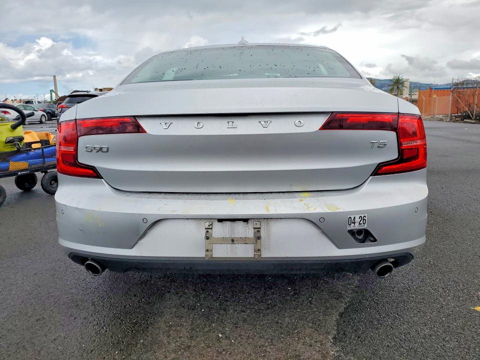 2018 Volvo S90 VIN LVY982AK0JP035991 COPART salvage auction — FRONT END, Hi - Certificate Of Salvage, sold $975 on 2026-07-20 (photo 6)