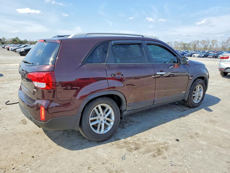 2015 Kia Sorento VIN 5XYKTDA6XFG636762 COPART salvage auction — REAR END, VA, sold $1,200 on 2026-07-22 (photo 3)