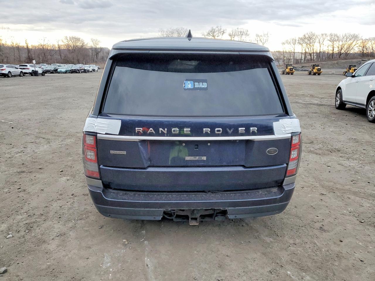 2017 Land rover RANGE ROVER VIN SALGS2FE2HA329417 COPART salvage auction — Burn, NJ - CERT OF TITLE-SALVAGE, sold $700 on 2026-08-13 (photo 6)