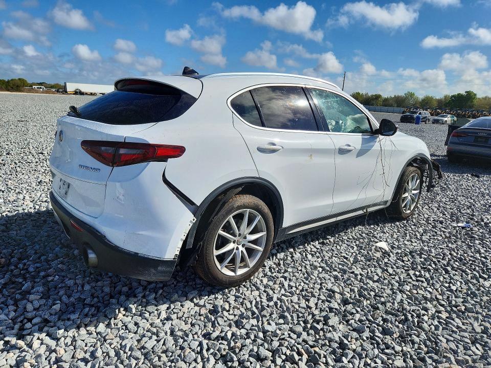 2019 Alfa romeo VIN ZASPAKBN9K7C43811 COPART salvage auction — FRONT END, Salvage Title, sold $200 on 2026-07-24 (photo 3)