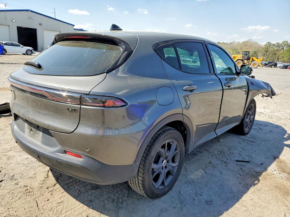 2024 Dodge Hornet VIN ZACNDFAN0R3A35658 COPART salvage auction — FRONT END, Salvage Title, sold $1,050 on 2026-07-27 (photo 3)