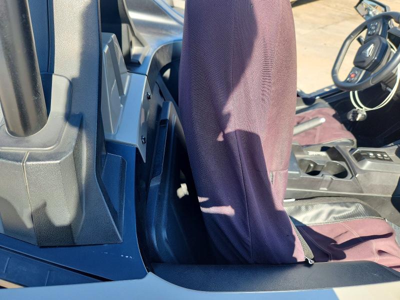 2022 Polaris Slingshot VIN 57XAAFHB2N8149326 COPART salvage auction — SIDE, TX - SALVAGE VEHICLE TITLE, sold $6,000 on 2026-07-30 (photo 6)