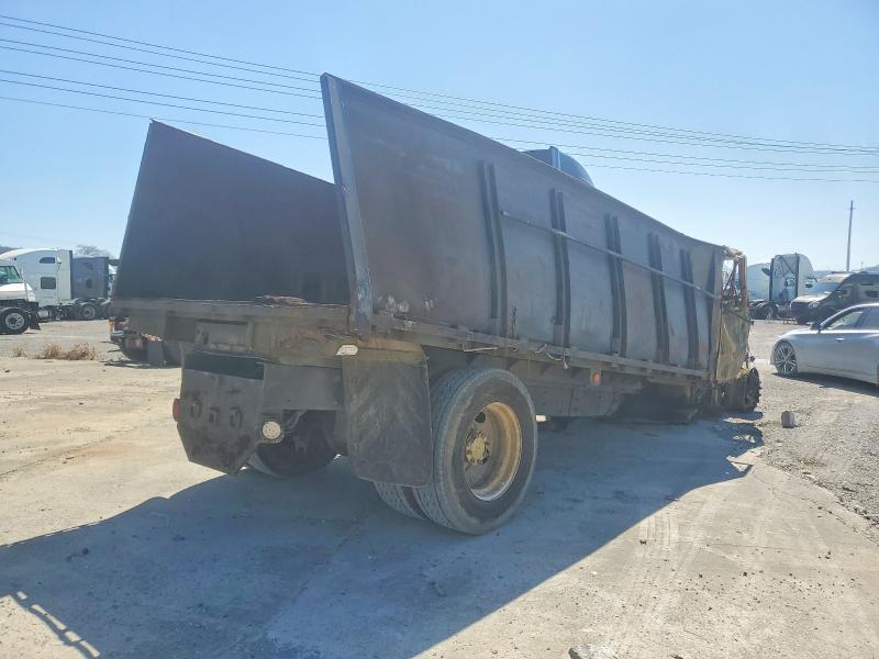 2004 Freigliner VIN 1FVABSAL84HM44032 COPART salvage auction — BURN, TN - SALVAGE CERTIFICATE, sold $200 on 2026-07-29 (photo 4)