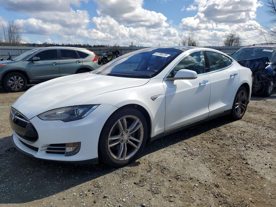 2013 Tesla Model s VIN 5YJSA1AC8DFP10940 COPART salvage auction — FRONT END, Salvage Title, sold $2,550 on 2026-07-13 (photo 1)