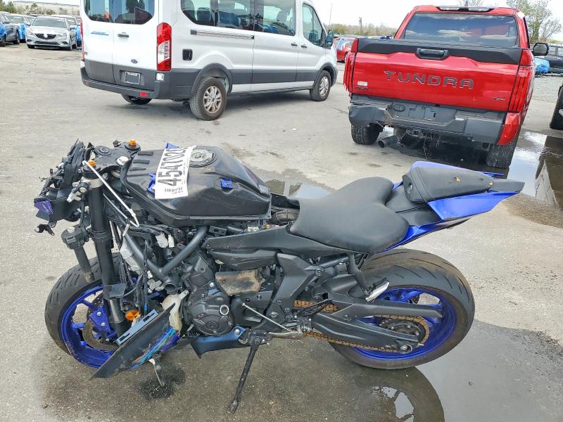 2024 Yamaha Yzf VIN JYARM38E4RA009347 COPART salvage auction — ROLLOVER, Salvage Title, sold $225 on 2026-07-23 (photo 3)