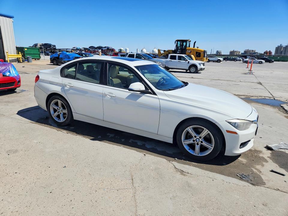 2014 BMW 3er VIN WBA3A5G55ENP33452 COPART salvage auction — FRONT END, La - Cert Of Title-Salvage, sold $2,850 on 2026-07-29 (photo 4)