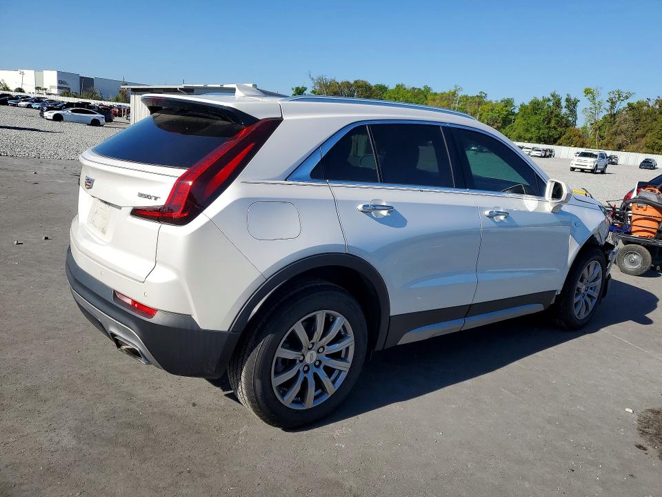 2020 Cadillac Xt4 VIN 1GYFZCR46LF130920 COPART salvage auction — FRONT END, Salvage Title, sold $7,400 on 2026-08-24 (photo 3)