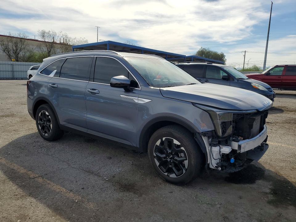 2024 Kia Sorento VIN 5XYRL4JC2RG282261 COPART salvage auction — FRONT END, Nv - Salvage Title, sold $8,300 on 2026-07-14 (photo 4)