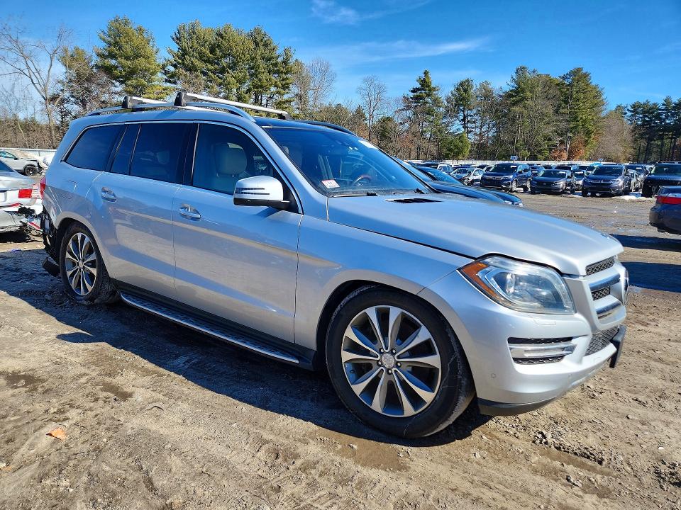 2013 Mercedes-benz Gl-klasse VIN 4JGDF7CE5DA179292 COPART salvage auction — REAR END, MA - CERTIFICATE OF TITLE (P), sold $1,000 on 2026-08-20 (photo 4)
