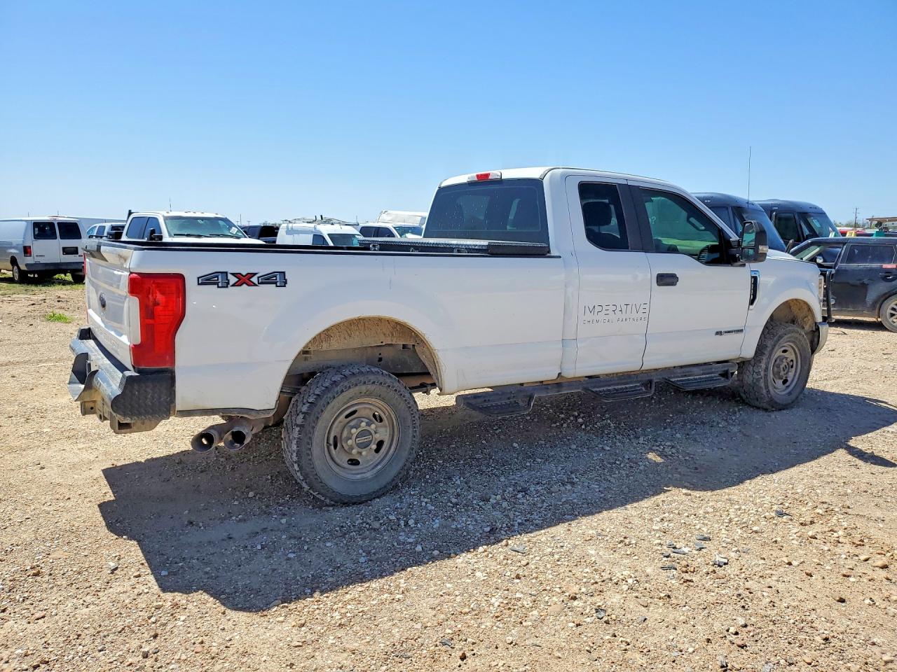 2019 Ford F-250 VIN 1FT7X2BTXKEF69358 COPART salvage auction — Minor Dent/Scratches, TX - CERTIFICATE OF TITLE, sold $7,500 on 2026-07-09 (photo 3)