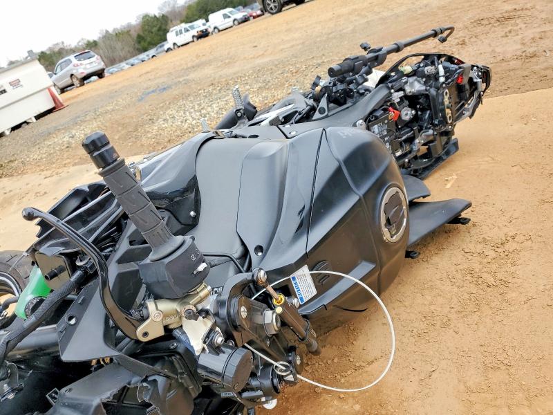 2025 Kawasaki Zx1002 VIN JKBZXVL17SA017403 COPART salvage auction — ALL OVER, Nc - Salvage Certificate Of Title, sold $4,700 on 2026-07-02 (photo 5)