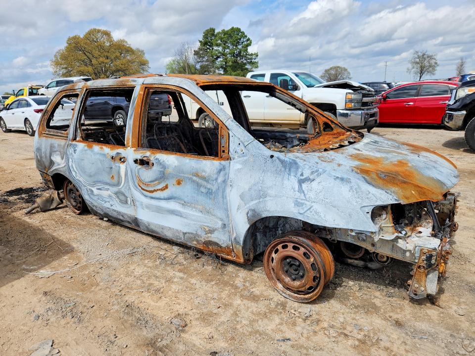 2000 Mazda Mpv VIN JM3LW28G6Y0134443 COPART salvage auction — BURN, Tn - Non-Repairable Certificate, sold $125 on 2026-07-29 (photo 4)