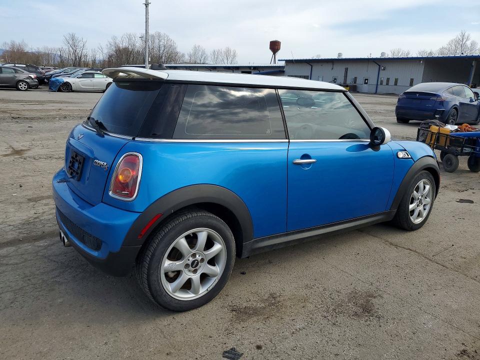 2009 Mini Cooper VIN WMWMF73589TW87141 COPART salvage auction — NORMAL WEAR, Fl - Certificate Of Title (P), sold $650 on 2026-08-31 (photo 3)