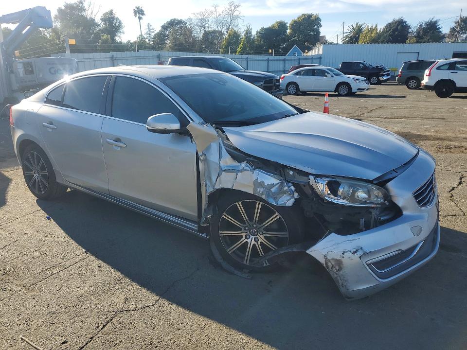 2016 Volvo S60 VIN LYV402FK1GB089077 COPART salvage auction — FRONT END, Ca - Dis/Dlr/Exp Only Clean Title, sold $1,500 on 2026-07-22 (photo 4)