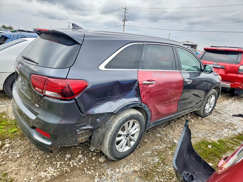 2019 Kia Sorento VIN 5XYPG4A34KG457952 COPART salvage auction — REAR END, Salvage Title, sold $1,950 on 2026-08-24 (photo 3)