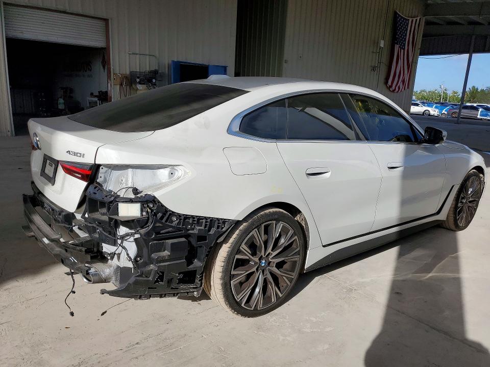 2024 BMW 4er VIN WBA63AV0XRFT63087 COPART salvage auction — REAR END, Fl - Cert Of Title Slvg Rebuildable, sold $16,900 on 2026-08-12 (photo 3)