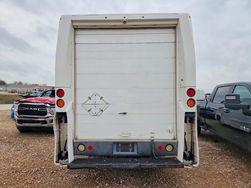 2012 Isuzu Npr VIN JALB4T171C7W00515 COPART salvage auction — ALL OVER, Tx - Certificate Of Title, sold $1,750 on 2026-07-29 (photo 6)