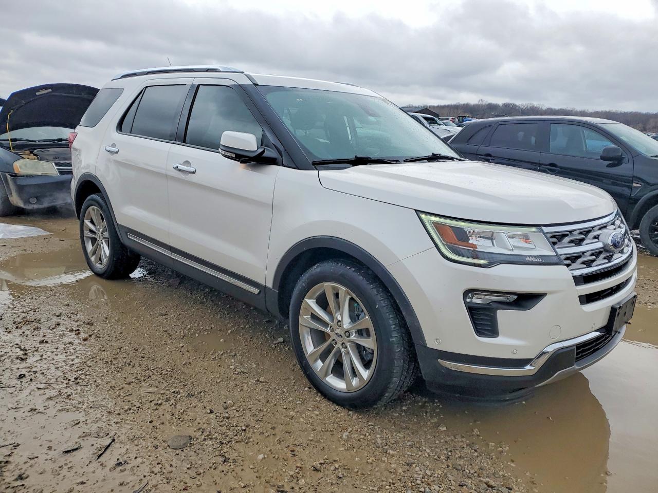 2018 Ford Explorer VIN 1FM5K8F85JGC41293 COPART salvage auction — Side, KS - CERT OF TITLE-SALVAGE, sold $6,300 on 2026-07-09 (photo 4)