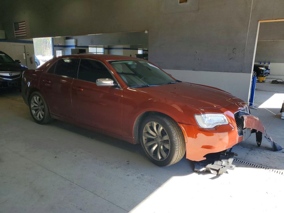2020 Chrysler 300 VIN 2C3CCAAG9LH233661 COPART salvage auction — FRONT END, Va - Cert Of Title - Salvage, sold $3,250 on 2026-07-02 (photo 4)