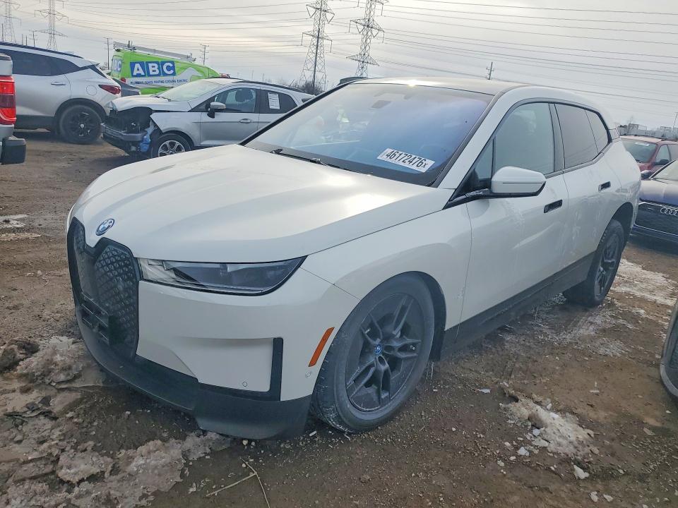 2023 BMW Ix VIN WB523CF08PCM08193 COPART salvage auction — UNDERCARRIAGE, Il - Salvage Certificate, sold $24,700 on 2026-07-28 (photo 1)