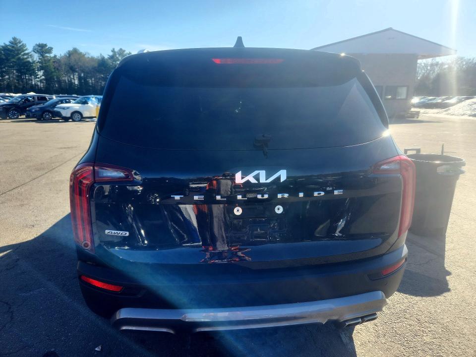 2022 Kia Telluride VIN 5XYP5DHC7NG270480 COPART salvage auction — SIDE, Ri - Salvage Certificate Of Title, sold $8,300 on 2026-07-07 (photo 6)