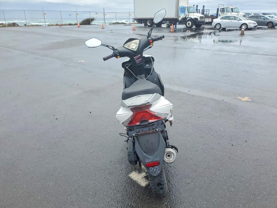 2023 VIN L5YACAAL3P1121404 COPART salvage auction — FRONT END, HI - CERT OF REGISTRATION-MOPED/BIC, sold $100 on 2026-07-06 (photo 4)