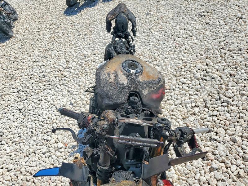 2023 Ducati Panigale VIN ZDMHAATW8PB009456 COPART salvage auction — BURN, Tx - Nonrepairable Title, sold $1,050 on 2026-07-09 (photo 5)