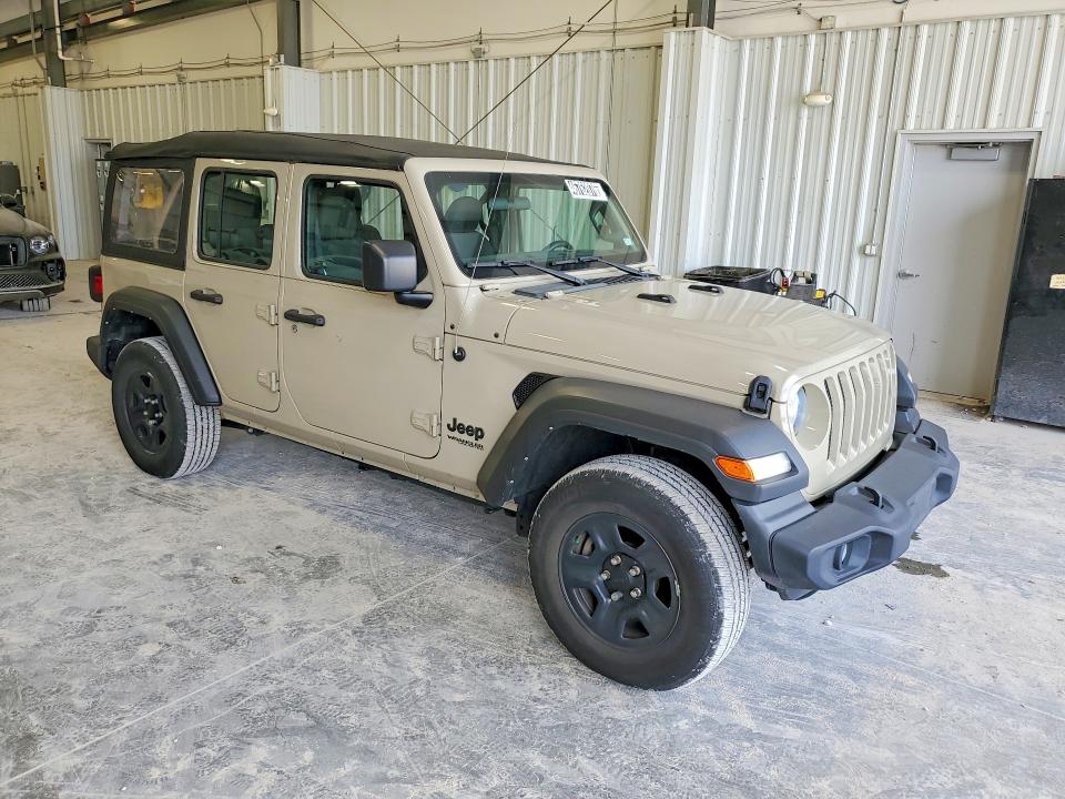 2022 Jeep Wrangler unlimited VIN 1C4HJXDN3NW226875 COPART salvage auction — MINOR DENT/SCRATCHES, Mo - Certificate Of Title, sold $19,300 on 2026-07-16 (photo 4)