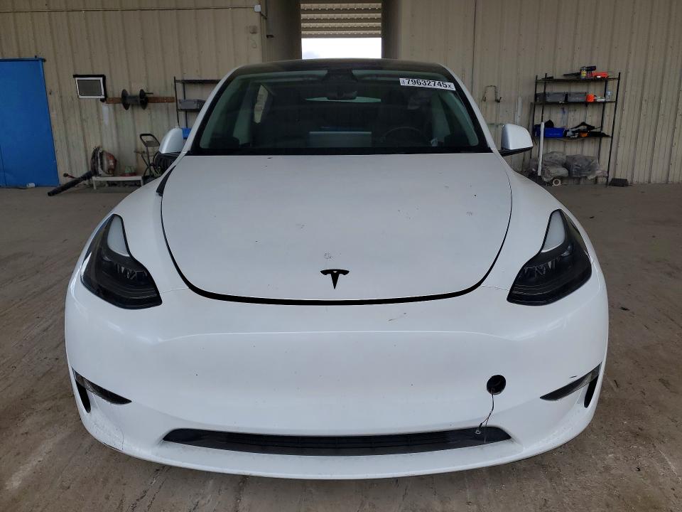 2024 Tesla Model y VIN 7SAYGDEEXRA263976 COPART salvage auction — REAR END, Salvage Title, sold $8,200 on 2026-07-22 (photo 5)