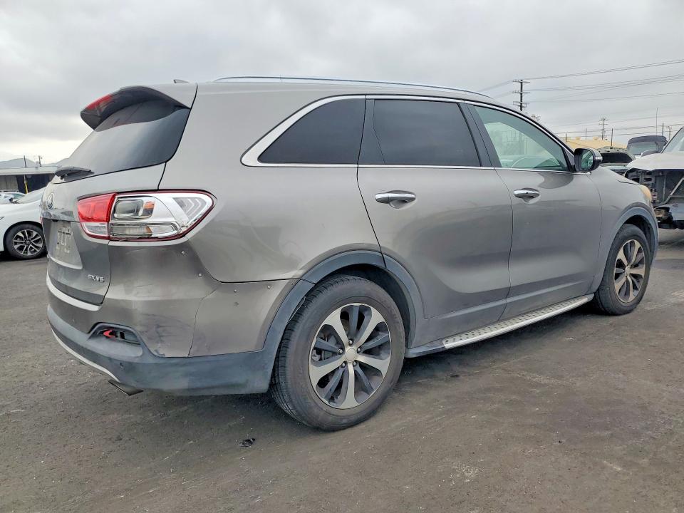 2016 Kia Sorento VIN 5XYPH4A52GG043932 COPART salvage auction — SIDE, Ca - Dis/Dlr/Exp Only Clean Title, sold $1,550 on 2026-07-29 (photo 3)