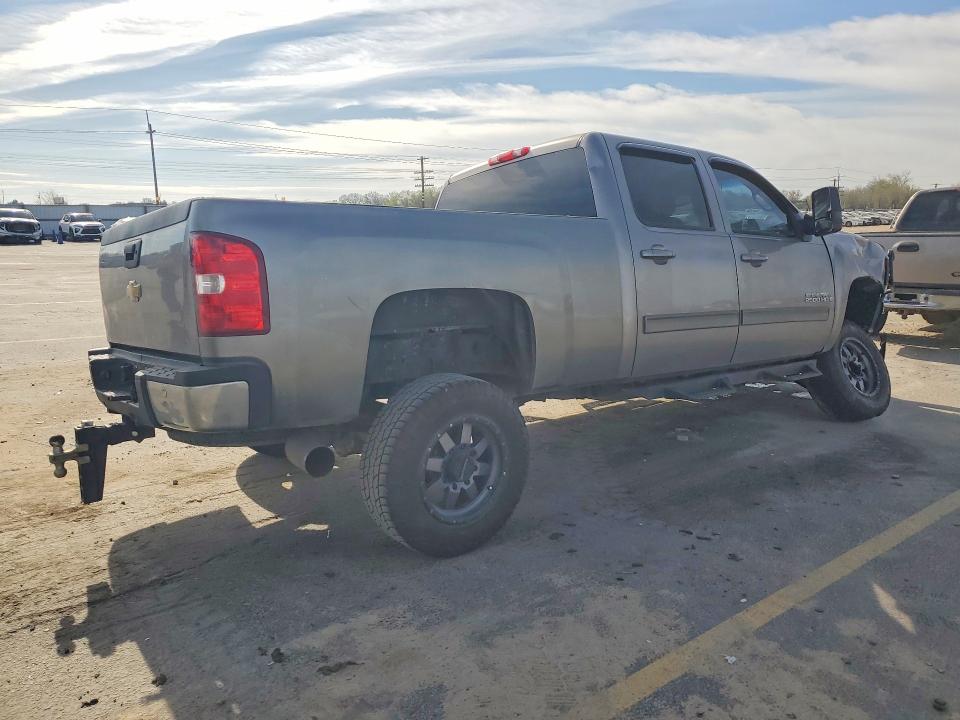 2009 Chevrolet Silverado 2500 VIN 1GCHK63699F175843 COPART salvage auction — FRONT END, Id - Salvage Certificate Of Title, sold $3,400 on 2026-07-02 (photo 3)