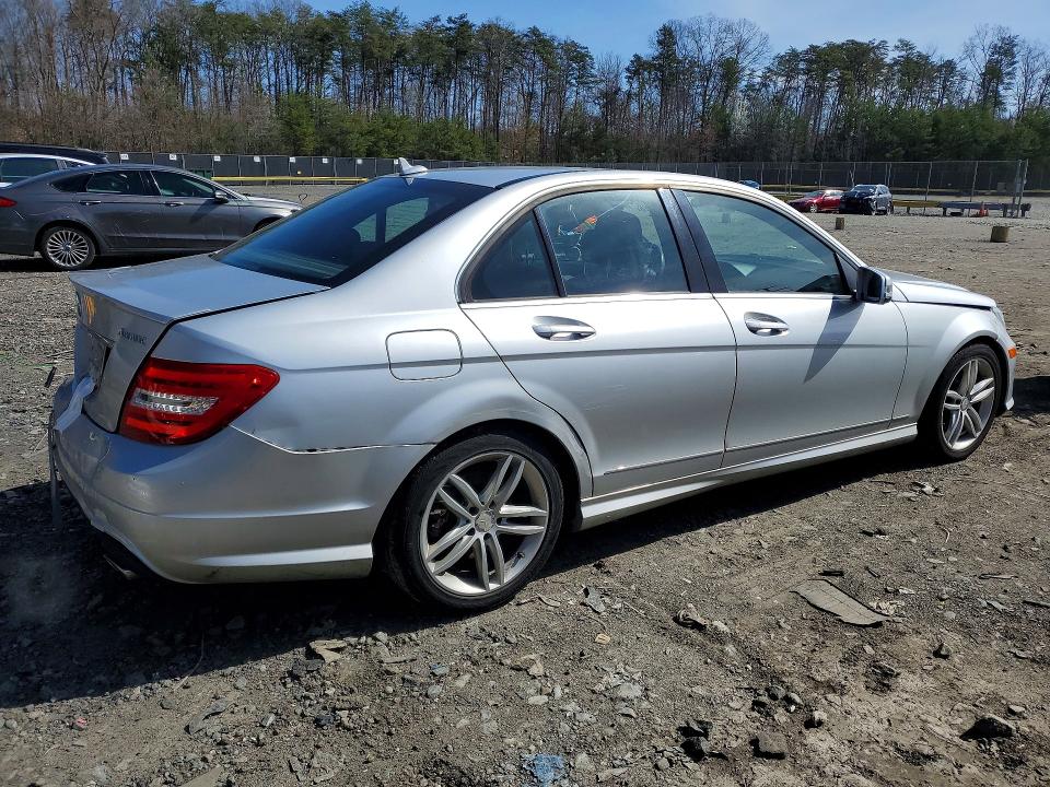 2014 Mercedes-benz C-klasse VIN WDDGF8AB8ER324849 COPART salvage auction — FRONT END, Md - Cert Of Salvage > 75% Damage, sold $275 on 2026-08-11 (photo 3)