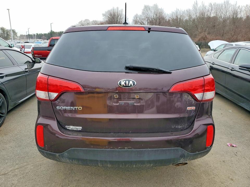 2015 Kia Sorento VIN 5XYKT3A64FG641434 COPART salvage auction — MINOR DENT/SCRATCHES, Wv - Certificate Of Title, sold $2,050 on 2026-07-31 (photo 6)