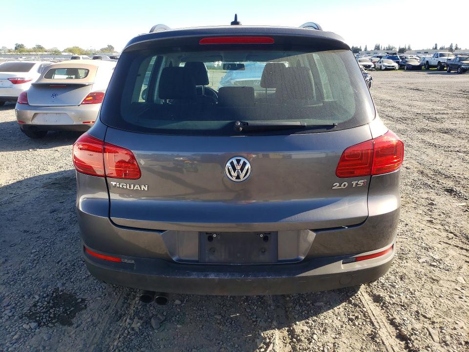 2015 Volkswagen Tiguan VIN WVGAV7AX8FW597183 COPART salvage auction — NORMAL WEAR, Ca - Dis/Dlr/Exp Only Clean Title, sold $600 on 2026-07-21 (photo 6)