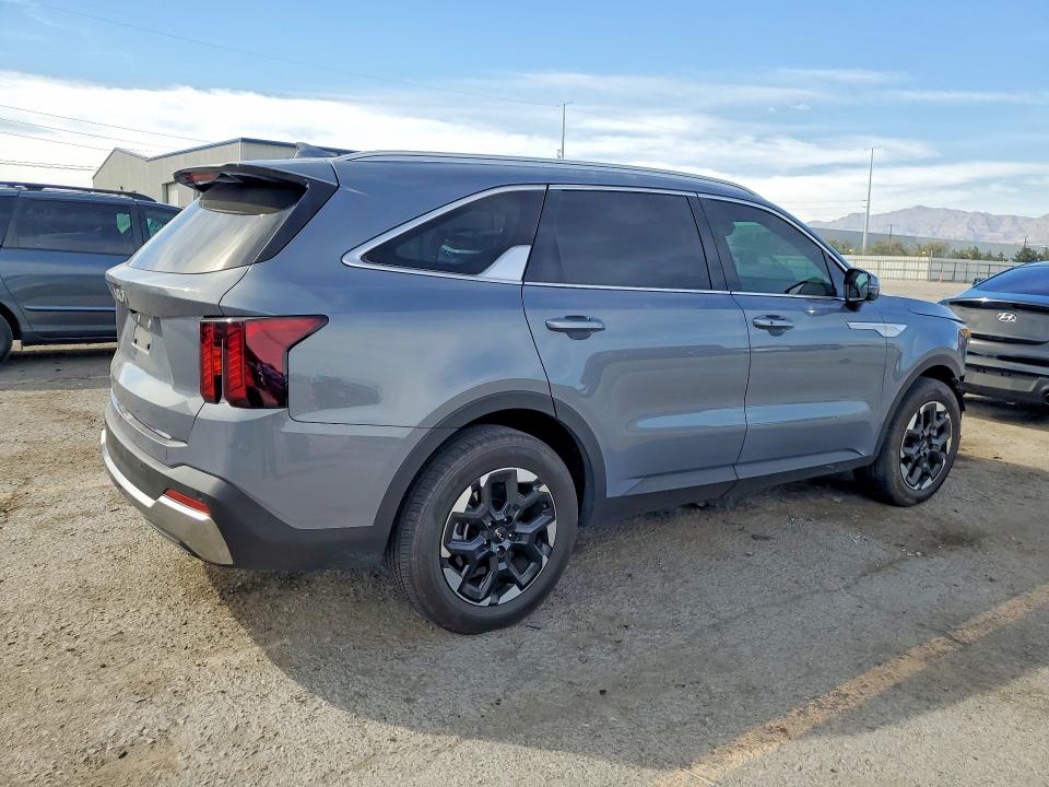 2024 Kia Sorento VIN 5XYRL4JC2RG282261 COPART salvage auction — FRONT END, Nv - Salvage Title, sold $8,300 on 2026-07-14 (photo 3)