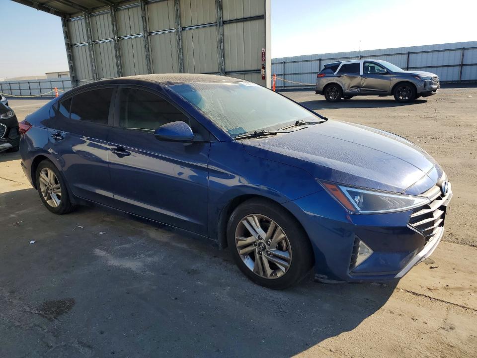 2019 Hyundai Elantra VIN 5NPD84LFXKH435440 COPART salvage auction — MINOR DENT/SCRATCHES, Ca - Dis/Dlr/Exp Only Clean Title, sold $1,300 on 2026-07-09 (photo 4)